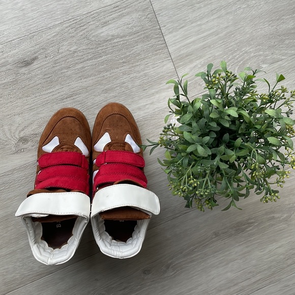 Cute sneakers with hidden wedge - Picture 4 of 4